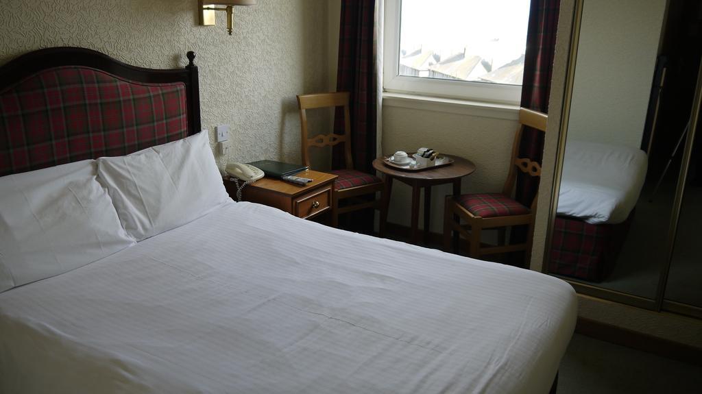 Symphony Craw'S Nest Hotel 앤스투루더 객실 사진